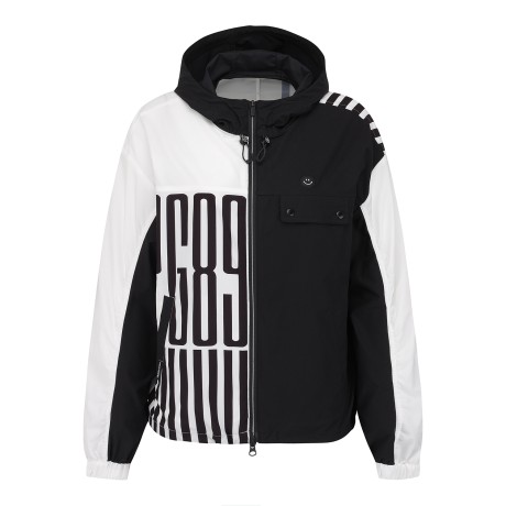 여성 스마일 패치 로고 포인트 점퍼