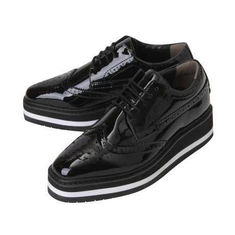 여성 유광 플랫폼 스파이크리스 골프화