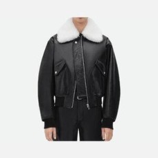 보테가베네타 시어링 카라 블랙 레더 자켓